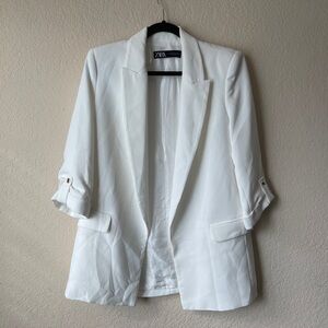 Sold!Zara Women’s White Oversized Roll Sleeve  Blazer With Gold Buttons  Med